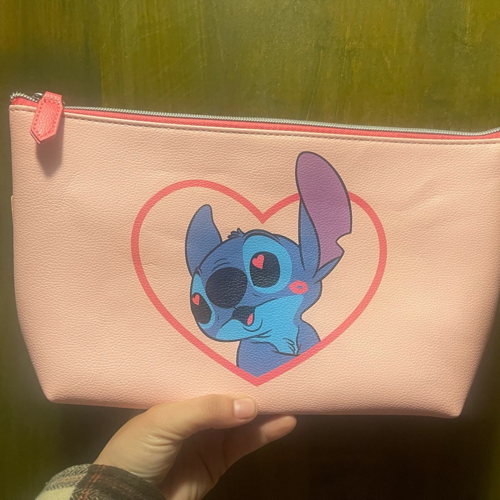 Large stitch cosmetic bag